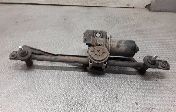 KIA Sportage Front wiper linkage and motor 