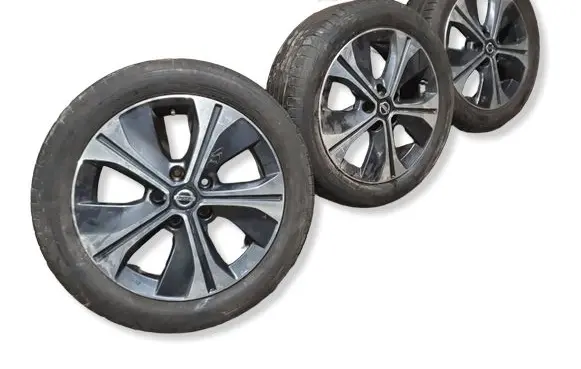 Nissan Leaf II (ZE1) R17 alloy rim 
