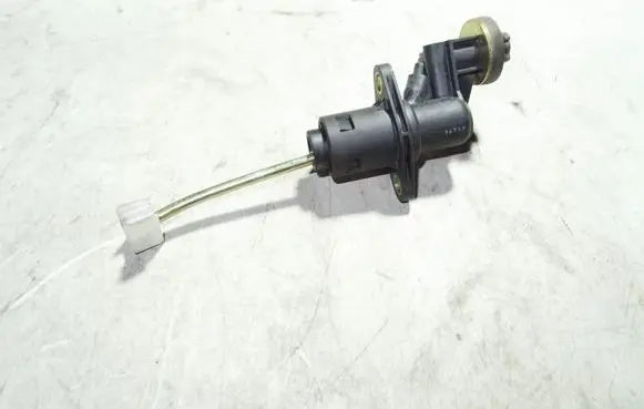 Audi A4 S4 B6 8E 8H Clutch master cylinder 8E2721401H