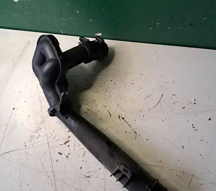 Intercooler hose/pipe