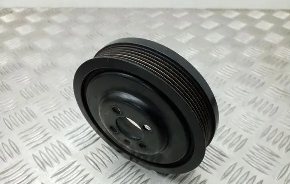 Volkswagen Golf IV Crankshaft pulley 03G105243