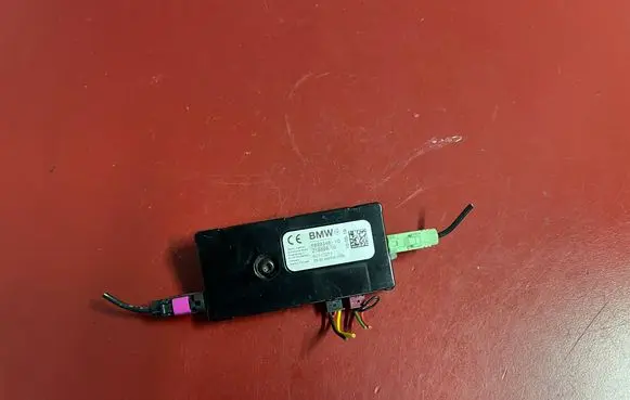 BMW X5 G05 Aerial antenna amplifier 6839348