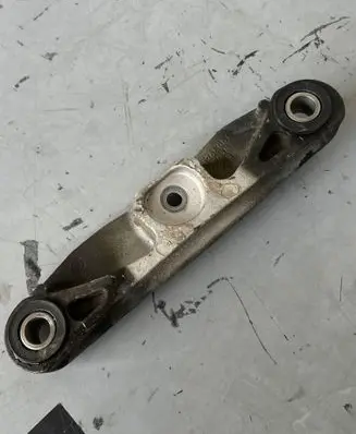 Volvo V40 Engine mount bracket 326E06C 26015