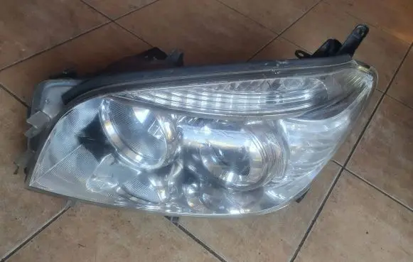 Toyota RAV 4 (XA30) Headlight/headlamp 9336860