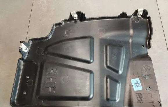 Front underbody cover/under tray
