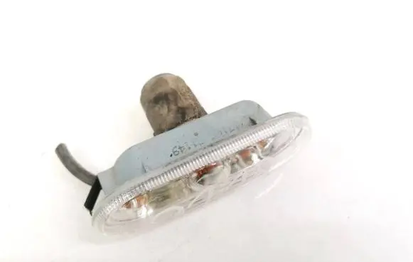 Volkswagen PASSAT B5.5 Front fender indicator light 1J0949117