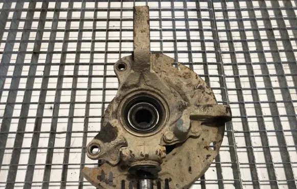 Subaru Forester SF Front wheel hub spindle knuckle 
