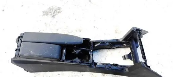 Mercedes-Benz E W212 Armrest A21268000500