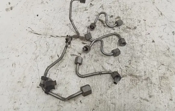 Mercedes-Benz Sprinter W906 Fuel injector supply line/pipe 