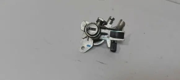 Audi A6 S6 C6 4F Tailgate exterior lock 8E0827573