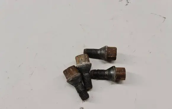 Fiat Grande Punto Nuts/bolts 