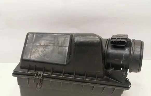 Jaguar XJ X308 Air filter box 4613085909