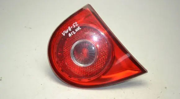 Tailgate rear/tail lights