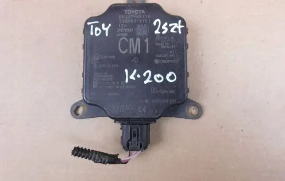 Toyota Camry VIII XV70 Blind spot module 8816233120