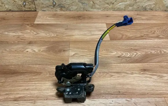 Tailgate/trunk/boot lock/catch/latch