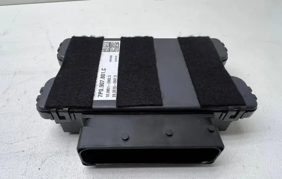 Volkswagen Touareg II Hand brake control module 7P0907801C 10095129023 28551025073
