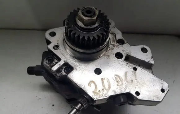 Renault Trafic II (X83) Fuel injection high pressure pump 8200385478
