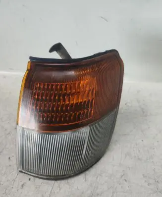 Mitsubishi Pajero Front indicator light