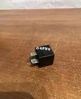 Mercedes-Benz A W169 Other relay A0025421319 D2874