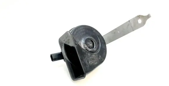 BMW 7 E65 E66 Horn signal 8379703