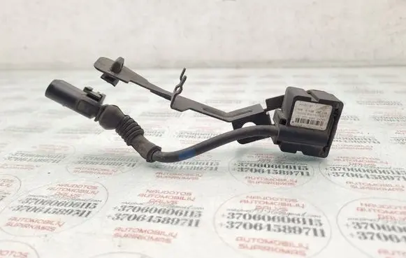 Audi A8 S8 D3 4E Air suspension front height level sensor 4E0616575J