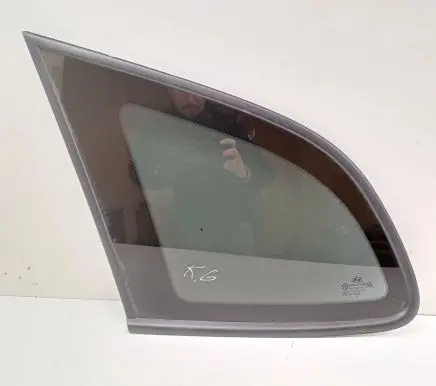 Hyundai Santa Fe Rear side window 43R000399 878102B000