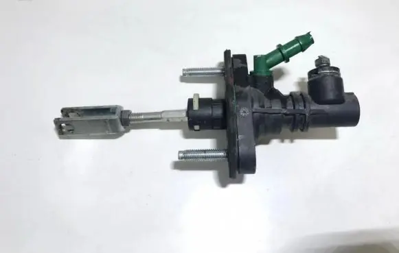 Toyota Avensis T270 Clutch master cylinder