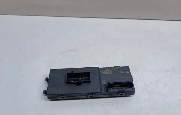 Audi Q7 4M Tailgate/trunk control unit/module 4M0959107
