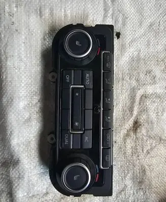 Volkswagen PASSAT CC Climate control unit 5K0907044BT SW0709 5HB00974641