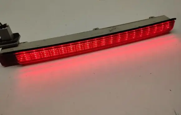 Mercedes-Benz E W211 Third/center stoplight A2118200256
