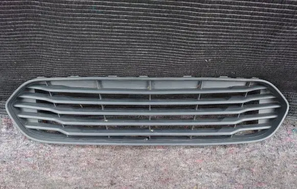 Ford Transit Courier Front grill