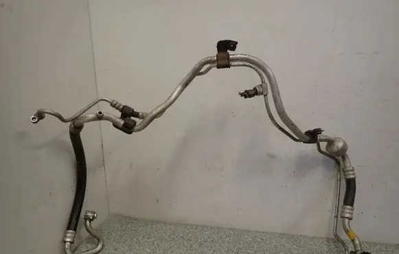KIA Ceed Air conditioning (A/C) pipe/hose