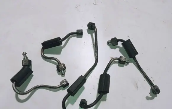 Opel Insignia A Fuel injector supply line/pipe 55206729 9C192
