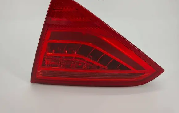 Tailgate rear/tail lights