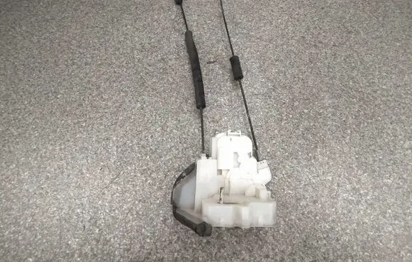 Subaru Outback Rear door lock