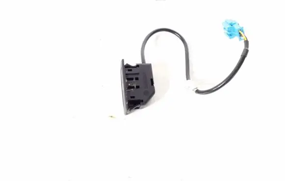 Mercedes-Benz E W212 AUX in-socket connector A2046800150