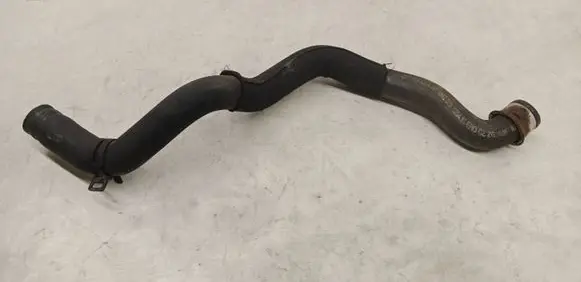 Mercedes-Benz C W204 Engine coolant pipe/hose A2045010982