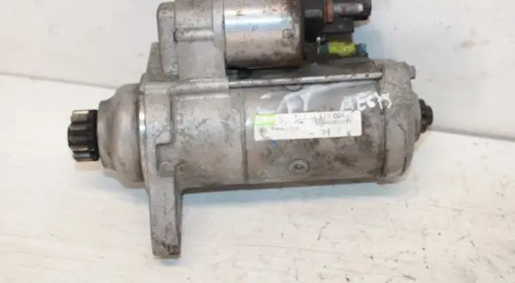 Volkswagen Golf VI Starter motor 02Z911024A