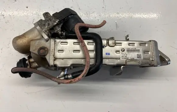 BMW 5 F10 F11 EGR valve cooler 7823210
