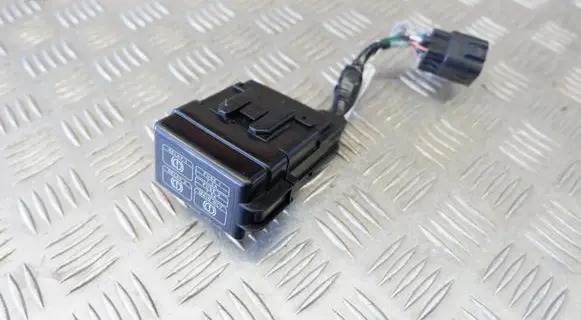 Mitsubishi Outlander Fuse module 8565A162