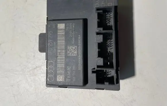 Audi A6 S6 C6 4F Door control unit/module 4F0959795
