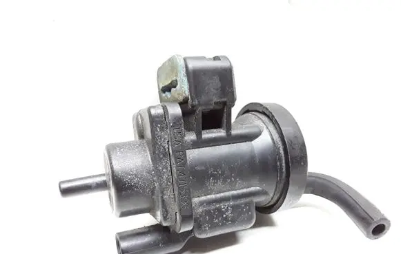 Mercedes-Benz C W203 Turbo solenoid valve A0005450527