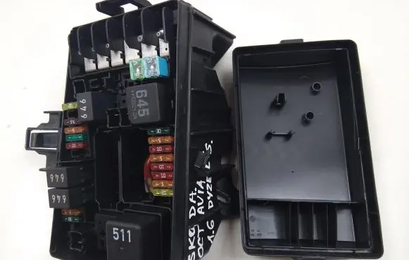 Skoda Octavia Mk3 (5E) Fuse box set 5Q0907361B