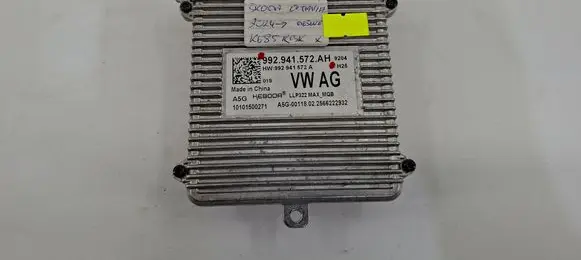Skoda Octavia Mk4 Headlight ballast module Xenon 992941572AH K685K9K