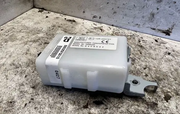 Subaru Outback Door central lock control unit/module 10R020727