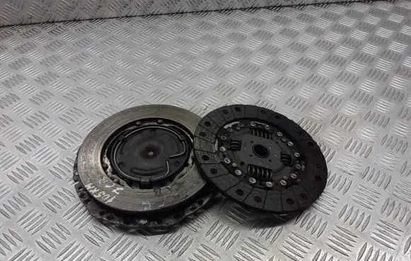 Volkswagen Golf IV Pressure plate 