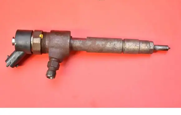 Opel Vectra C Fuel injector 0445110165