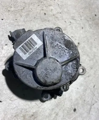Nissan X-Trail T31 Vacuum pump 8200472458 472658A D1692K