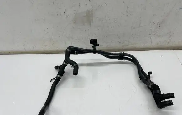 Porsche Taycan 9J1 Electric car engine cooling hoses/pipes 9J1815552