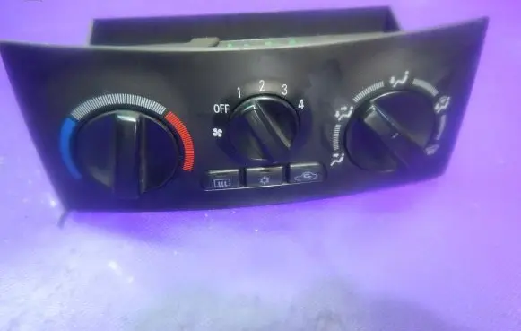 Mitsubishi Space Star Interior fan control switch 